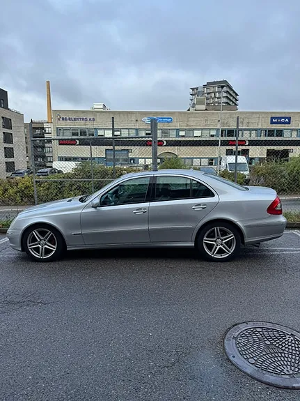 Mercedes-Benz E220 D 2007 photo 2