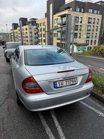 Mercedes-Benz E220 D 2007 photo 4