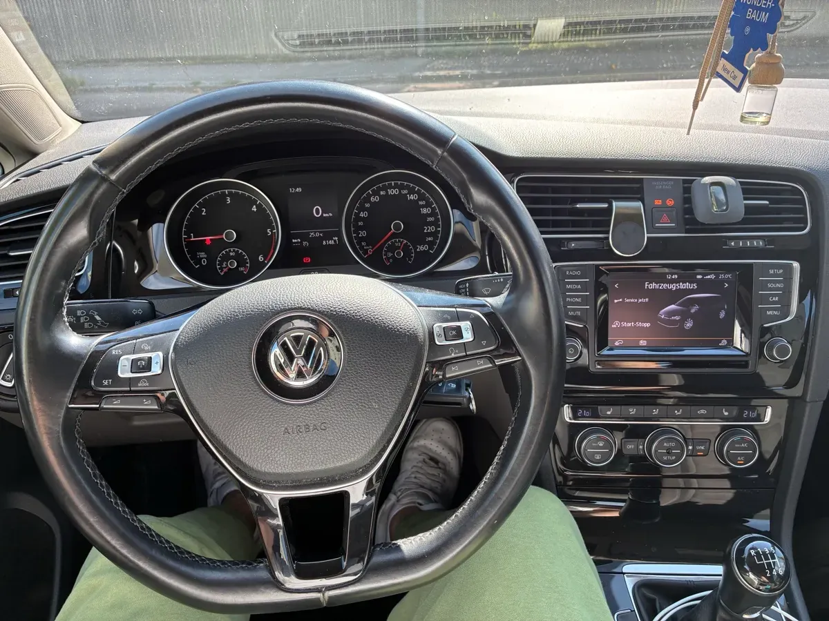 Volkswagen Golf 2013 photo 2
