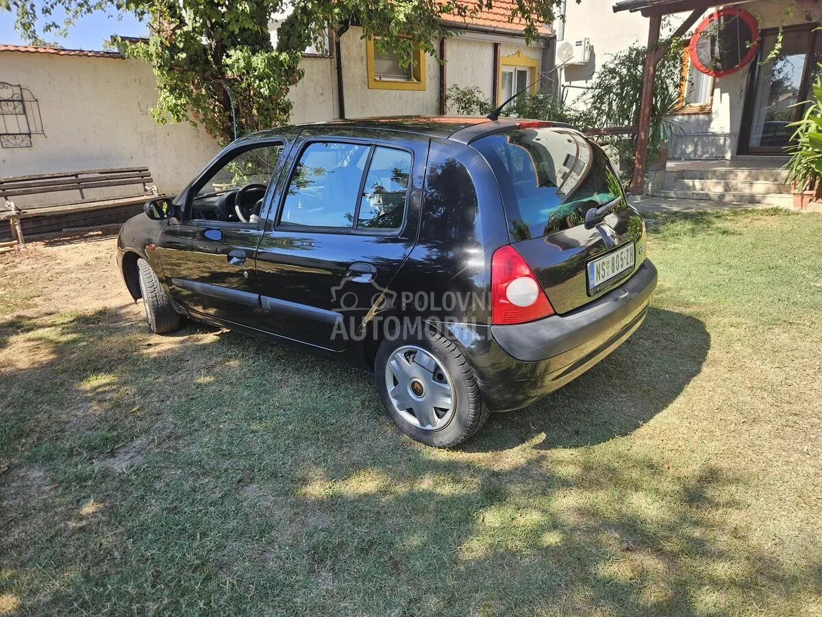 Renault Clio 2002 photo 3