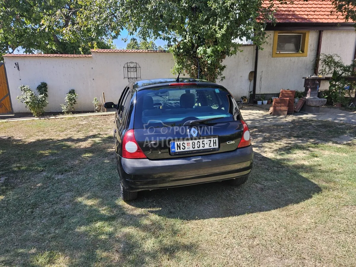Renault Clio 2002 photo 4
