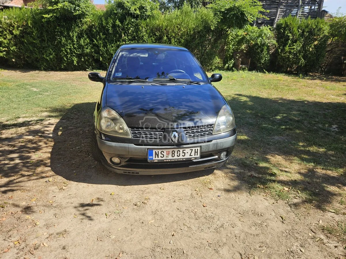 Renault Clio 2002 photo 2