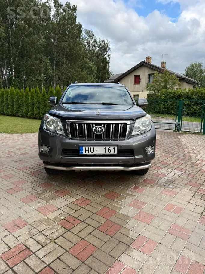 Toyota Land Cruiser Prado 2011 photo 5