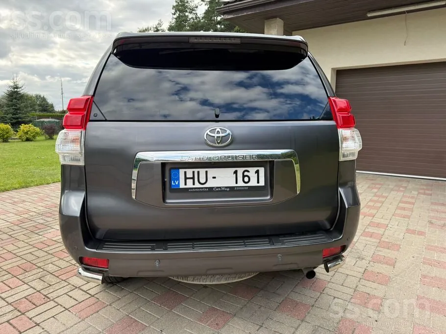 Toyota Land Cruiser Prado 2011 photo 3