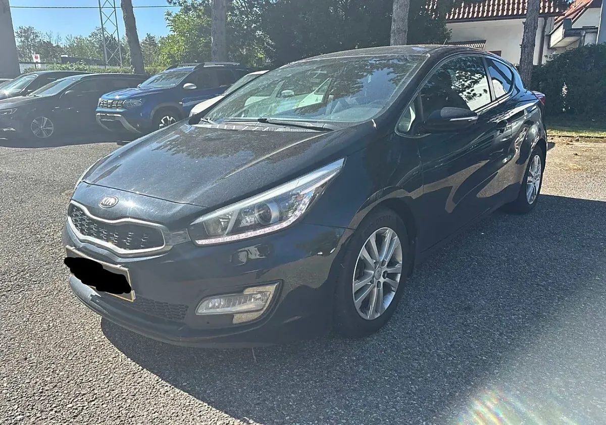 Kia Proceed