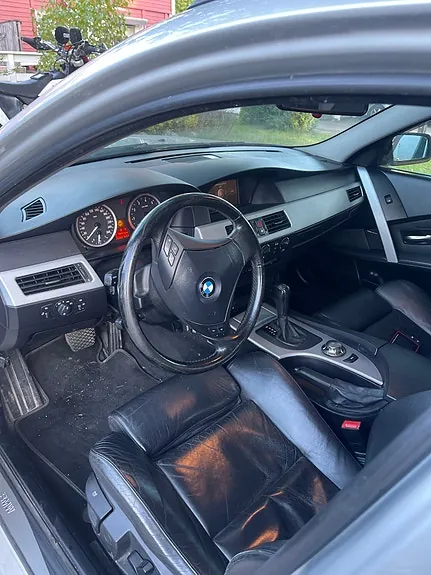 BMW 525I
