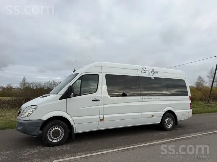 Mercedes-Benz Sprinter 2013 photo 2