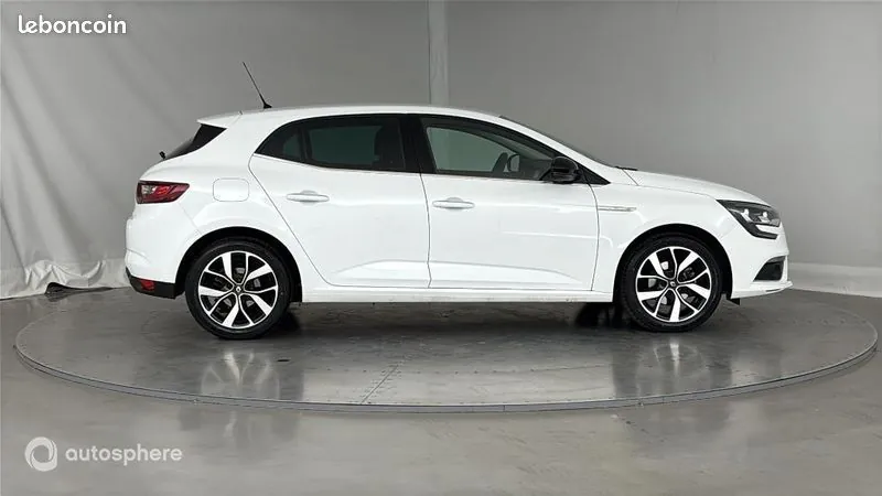 Renault Megane 2018 photo 4