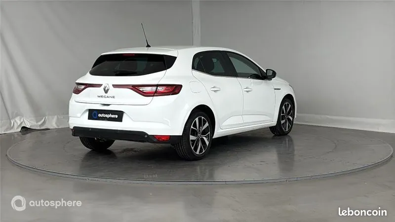 Renault Megane 2018 photo 5
