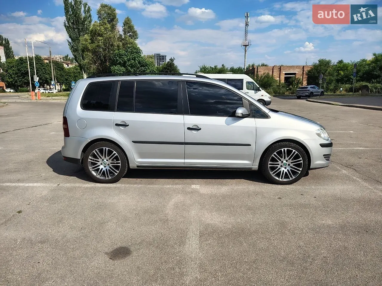 Volkswagen Touran 2007 photo 5