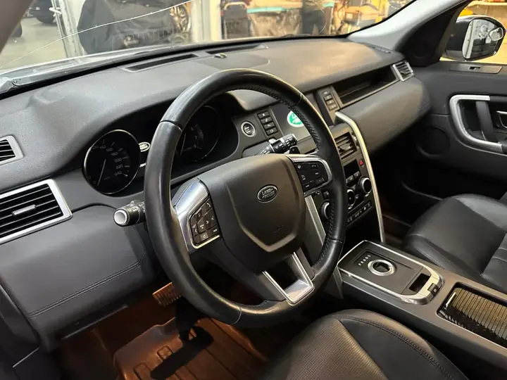 Land Rover Discovery Sport 2015 photo 5