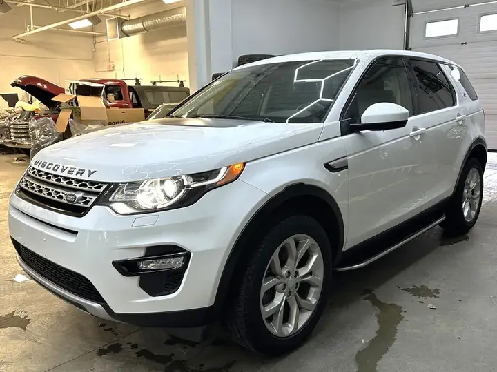 Land Rover Discovery Sport 2015 photo 2