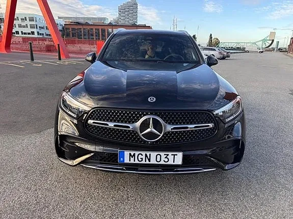 Mercedes-Benz Glc300 E 2026 photo 2