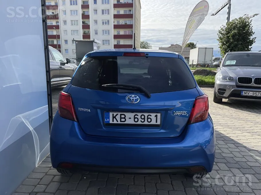 Toyota Yaris 2015 photo 4