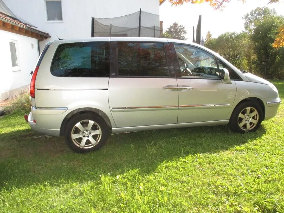 Peugeot 807