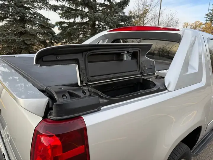 Chevrolet Avalanche 2013 photo 4