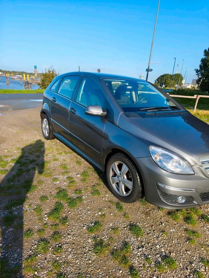 Mercedes-Benz B