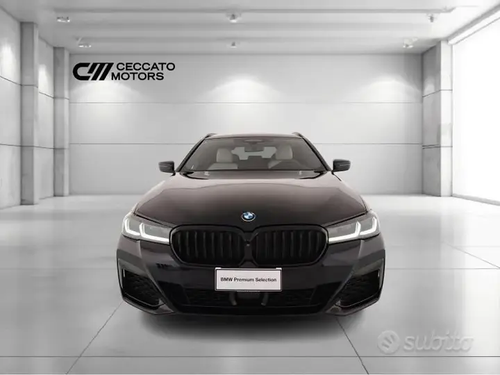 BMW 5 Series 2023 photo 2