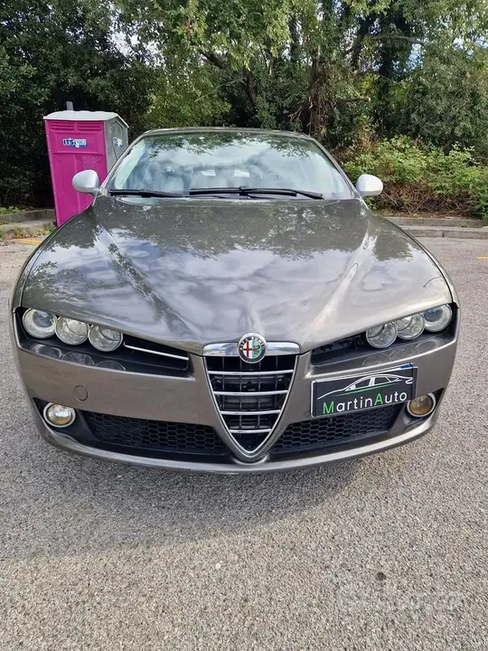 Alfa Romeo 159 2010 photo 2