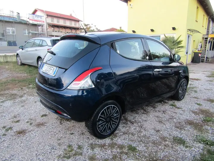 Lancia Ypsilon 2018 photo 5