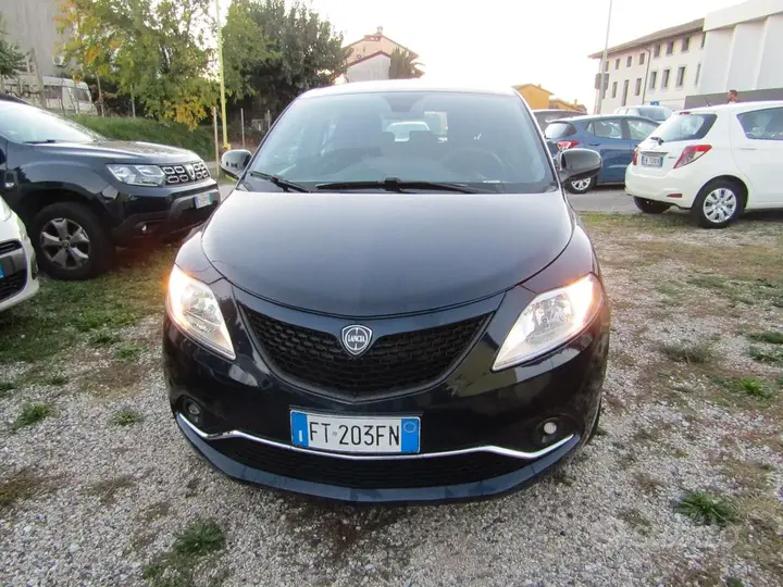 Lancia Ypsilon 2018 photo 3