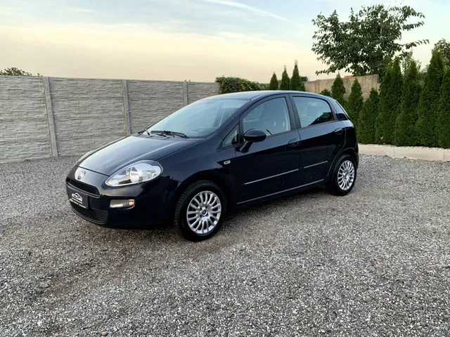 Fiat Grande Punto 2013 photo 2