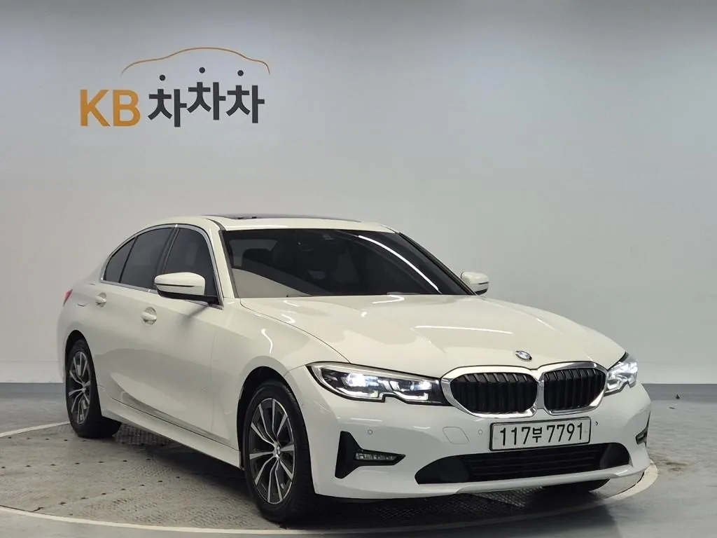 BMW 3 Series 2020 photo 4