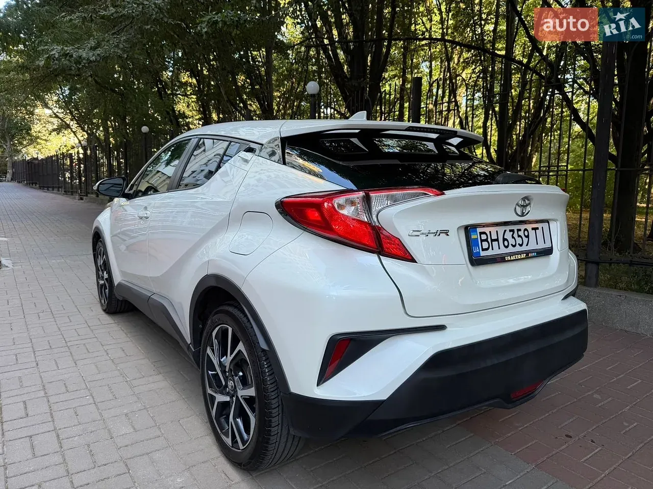 Toyota C-Hr 2017 photo 4