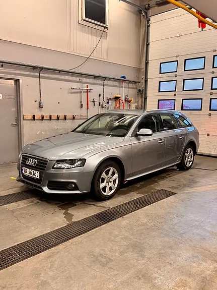 Audi A4 2011 photo 3
