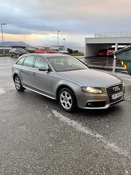 Audi A4 2011 photo 4