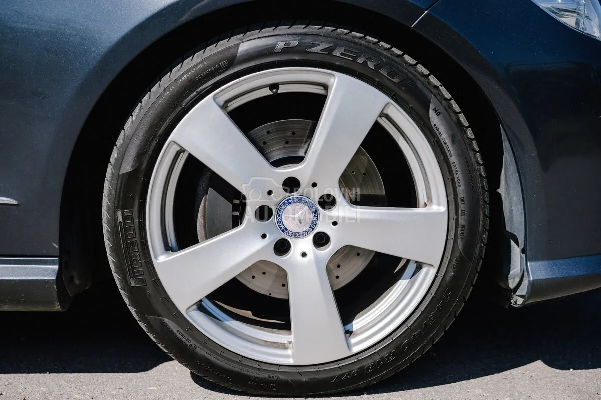 Mercedes-Benz E 250 2012 photo 4