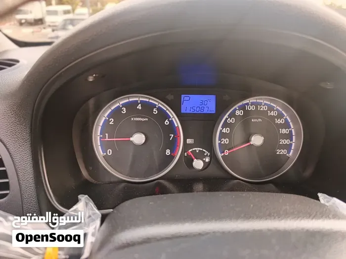 Hyundai Verna 2010 photo 4