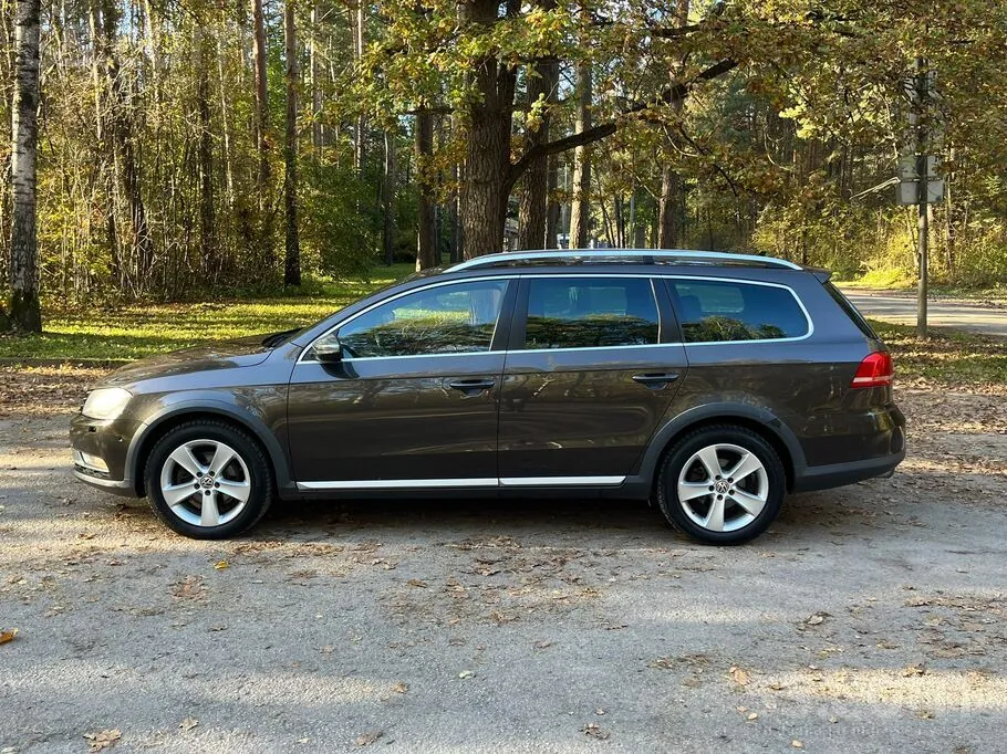Volkswagen Passat Alltrack 2013 photo 2
