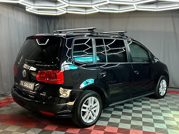 Volkswagen Touran 2015 photo 3