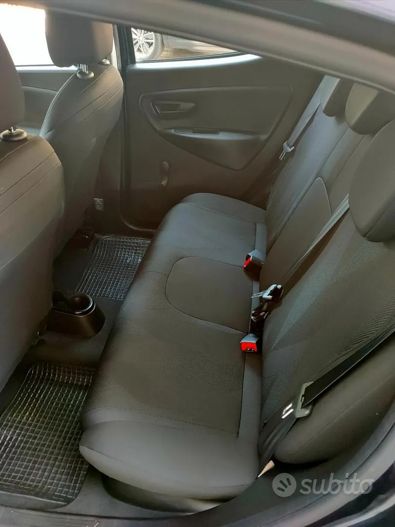 Lancia Ypsilon 2021 photo 5