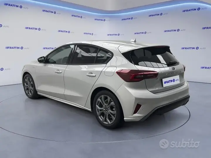 Ford Focus 2025 photo 3