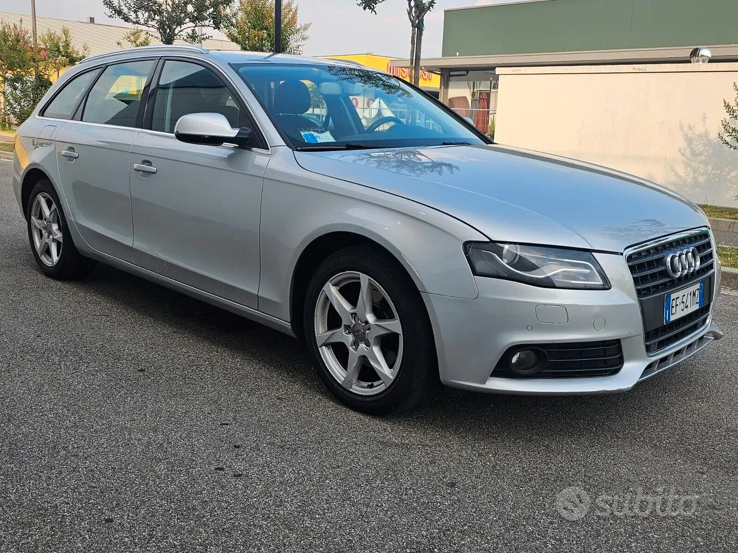 Audi A4 2011 photo 3