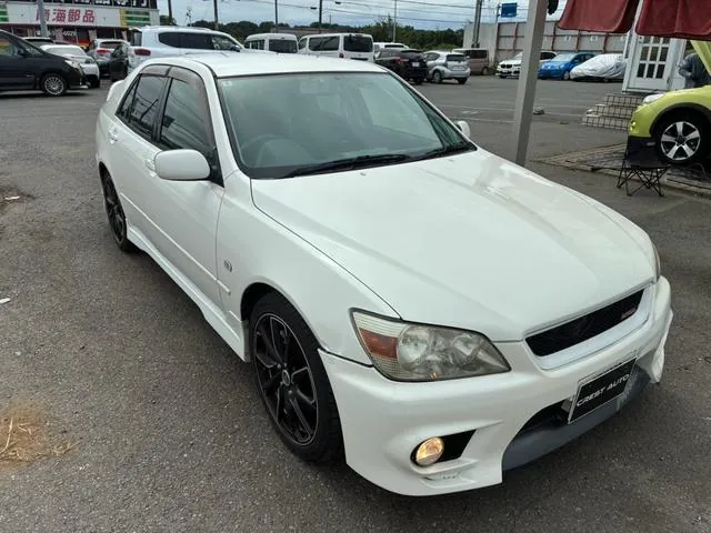 Toyota Altezza 2000 photo 3