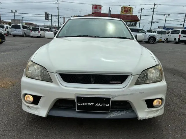 Toyota Altezza 2000 photo 2