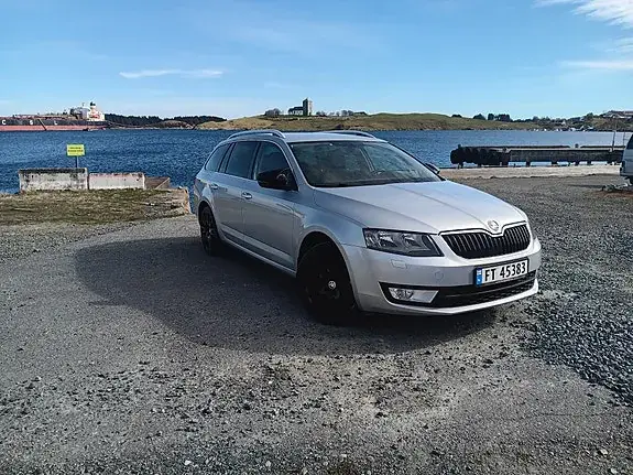 Skoda Octavia 2014 photo 2