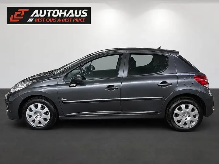 Peugeot 207 2011 photo 2