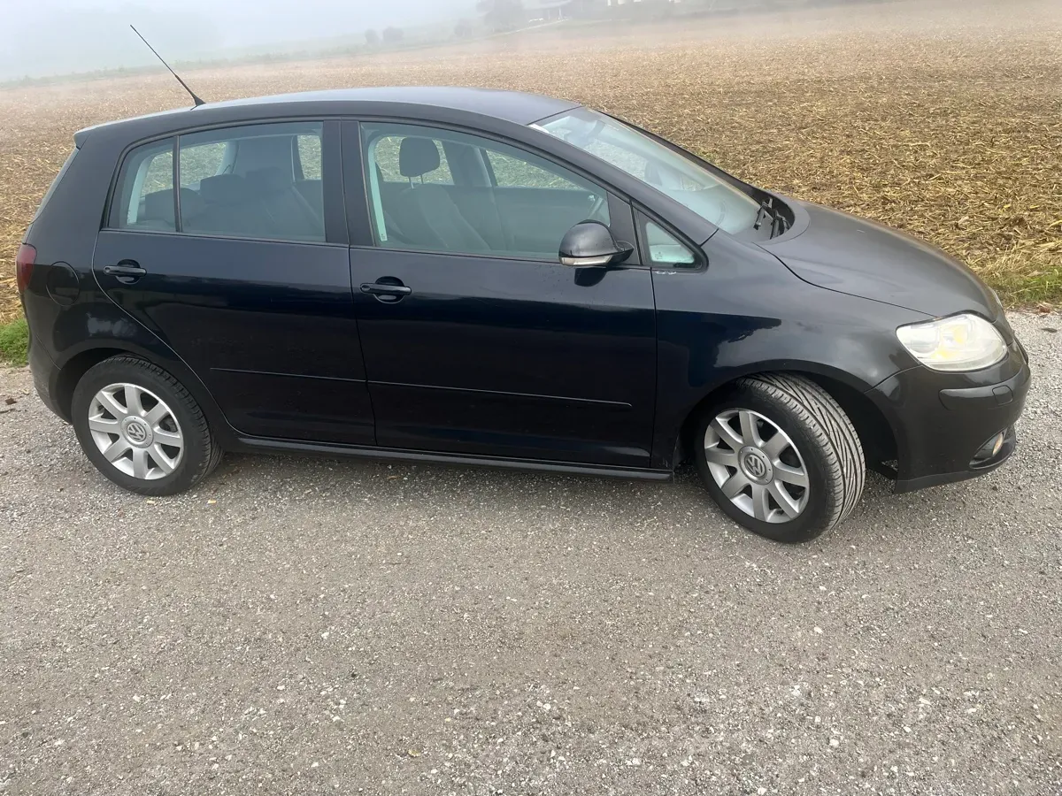 Volkswagen Golf 2006 photo 2