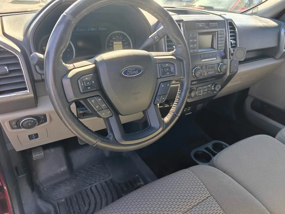 Ford F-150 2015 photo 2