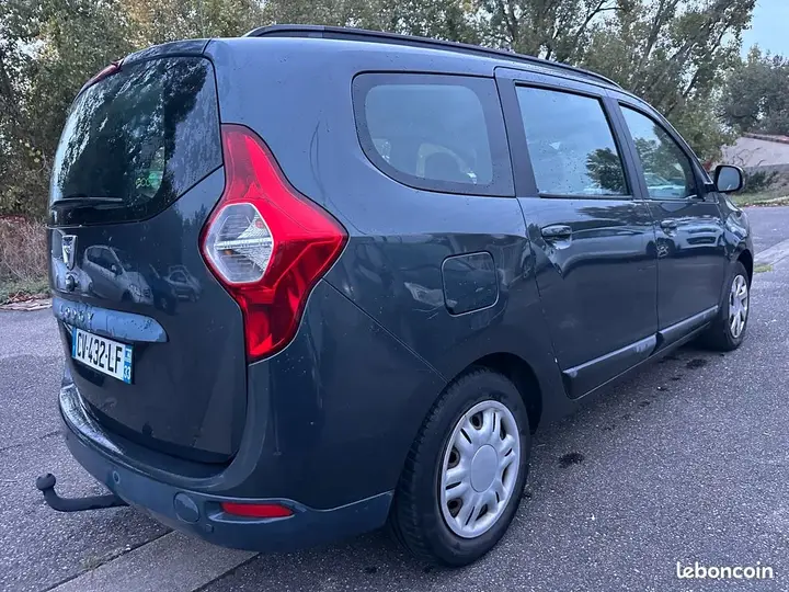 Dacia Lodgy 2013 photo 2