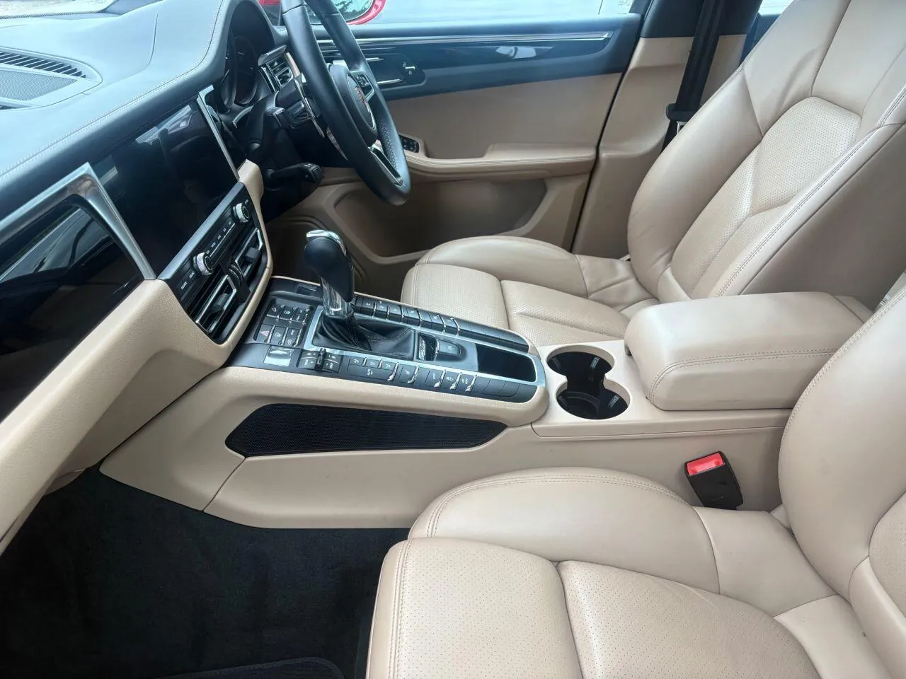 Porsche Macan 2019 photo 2