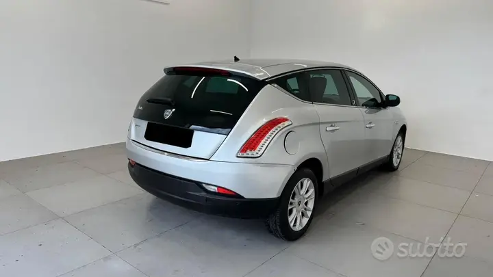 Lancia Delta 2010 photo 4
