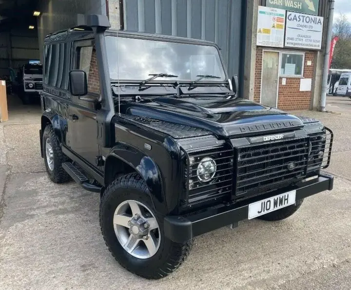 Land Rover Defender 90 1996 photo 5