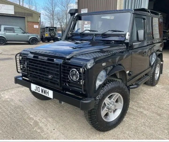 Land Rover Defender 90