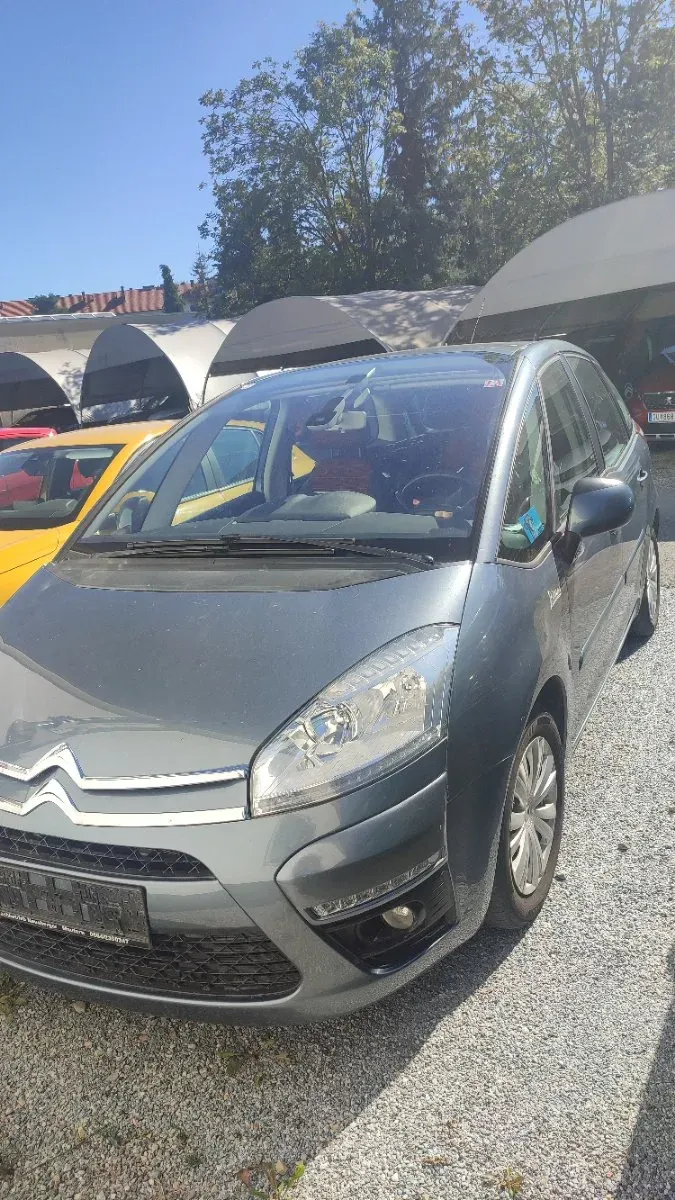 Citroen C4 Picasso 2011 photo 2