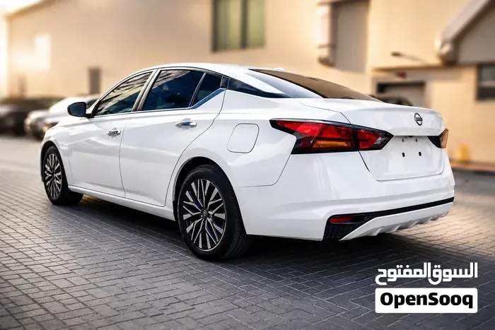 Nissan Altima 2023 photo 4